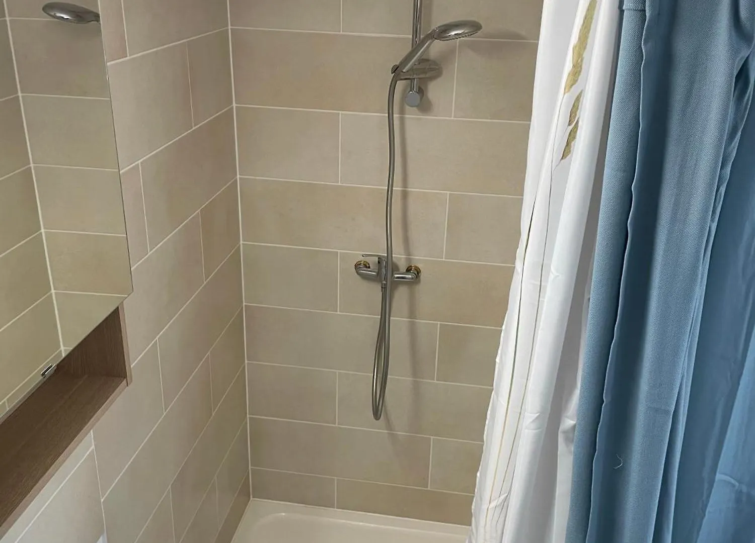 Appartement Confortable Studio Au Calme Avec Acces Piscine Et Parking Bouc-Bel-Air France
